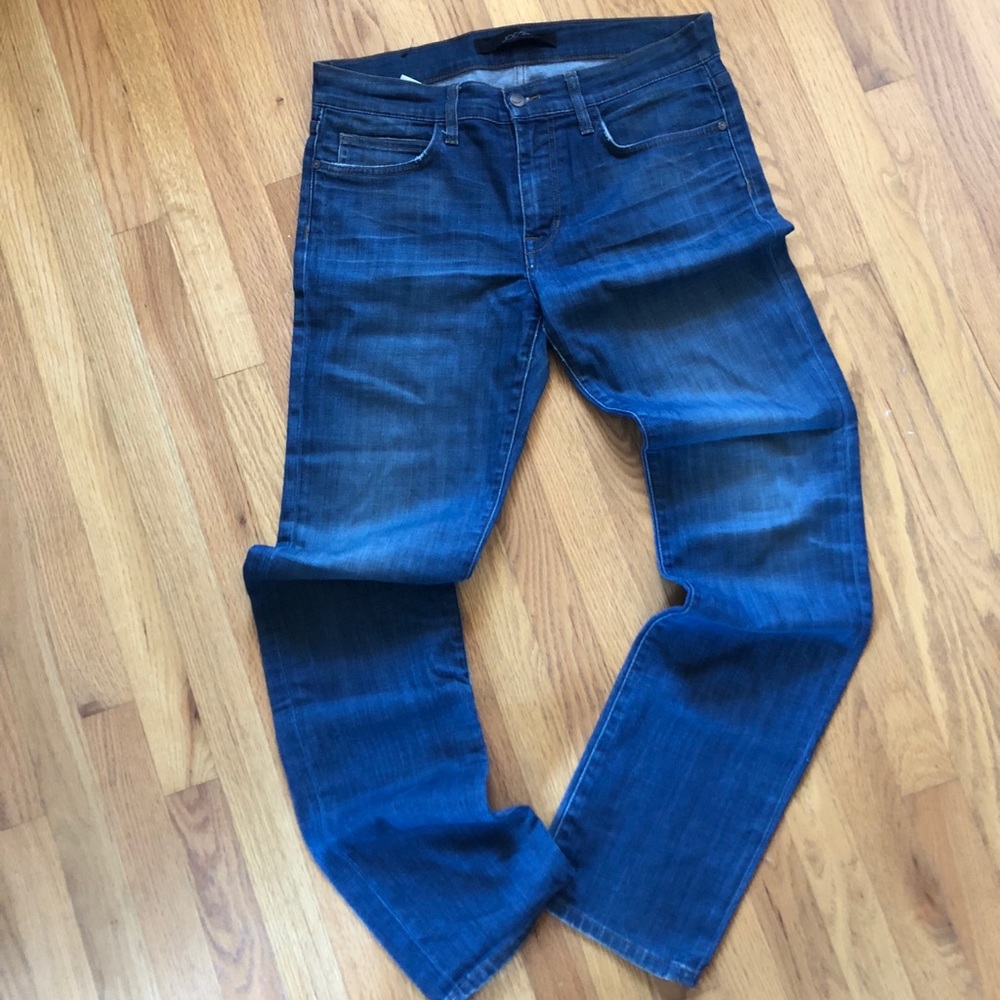 Joe’s Jeans Brixton • 31x34 • Great Condition!!